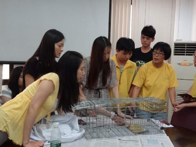 Now held annually, the symposiums focus on the problems relating to stray cats, and finding solutions that benefit both the cats and residents.
