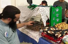 However, HCN volunteers Sophia Matgen and Ellen Rominger had attended a previous ipurrcats Cat Show and were impressed by the group s community outreach, which included setting aside a central