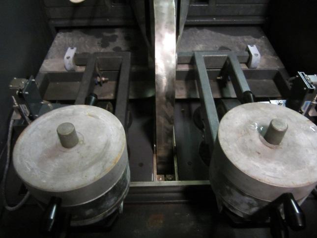 3 Gyratory Compactor (SGC) sample was obtained from vertical cut of the tested samples under wheel pass. The failure mechanism in the sample model was analyzed.