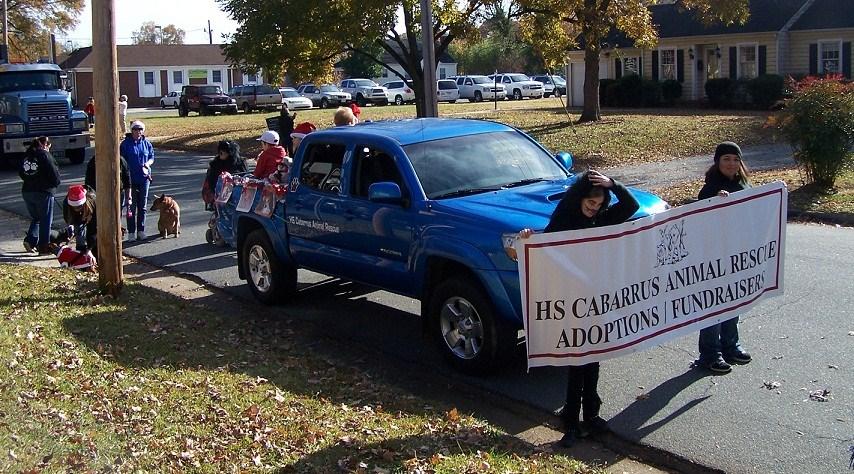 kennels as well as events. HS Cabarrus Animal Rescue participated in the Concord Christmas Parade this year.