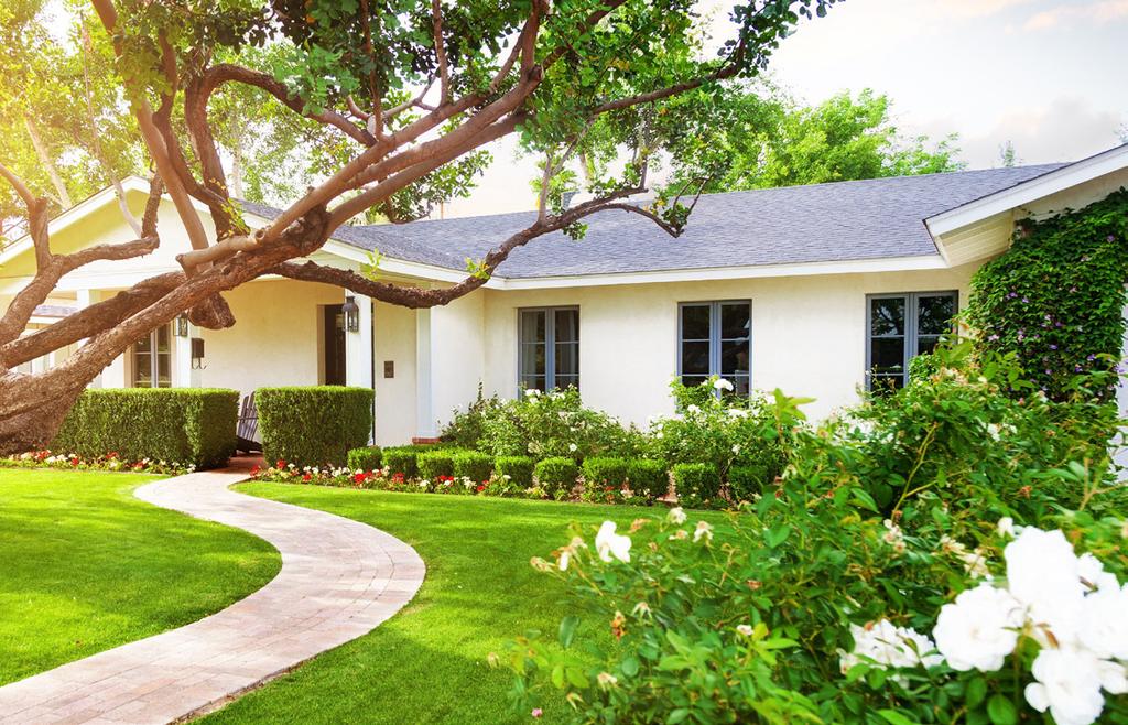 Thinking About Selling Your Home? REALTORS 832.444.5652 Velvet.Harris@GaryGreene.com www.