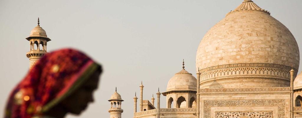 Day 10: Delight in the history and beauty of Taj Mahal: Agra En route Agra, Fatehpur Sikri is your next stop!