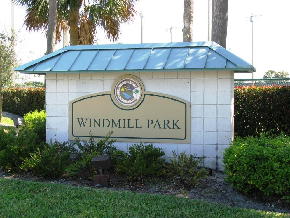 Windmill Park Windmill Park 700 Lyons Road Coconut Creek, Florida 33063 About the Park Located on Lyons Road north of Atlantic Boulevard, Windmill Park offers tennis courts, racquetball courts, sand